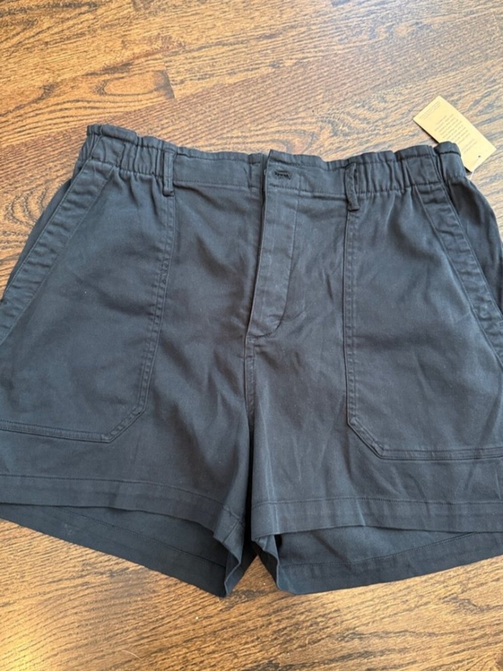 High-Waist Elastic-Waist Shorts with Front Pockets